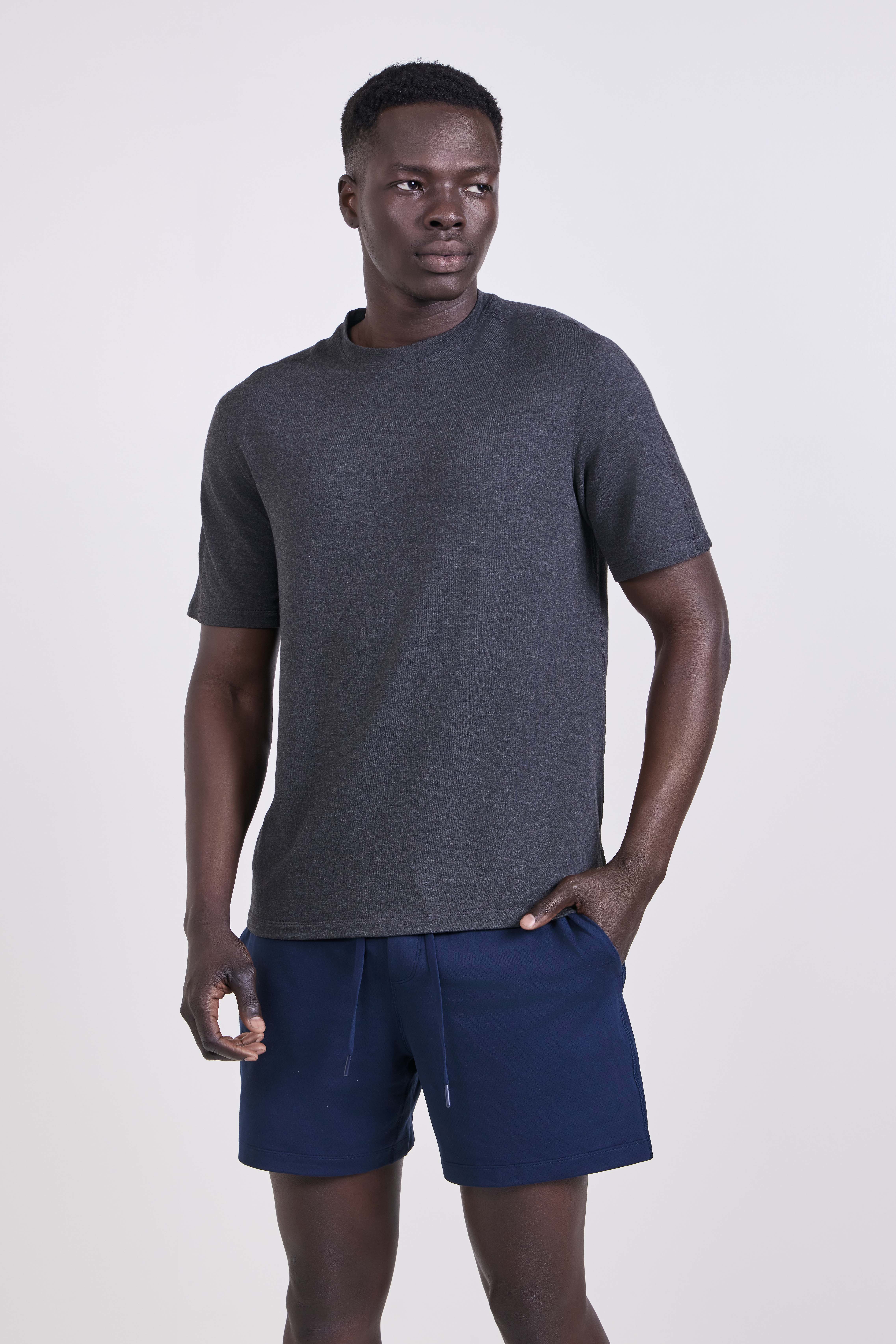 תמונת דוגמן קידמית של BeCalm Relaxed-Fit Short-Sleeve Shirt