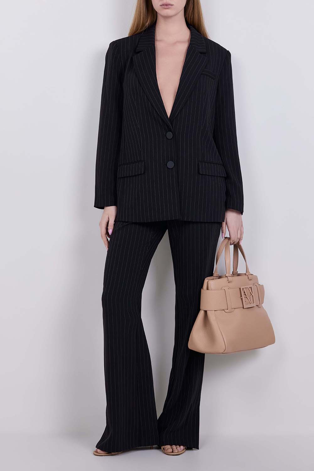 תמונת דוגמן קידמית של תיק נשיאה