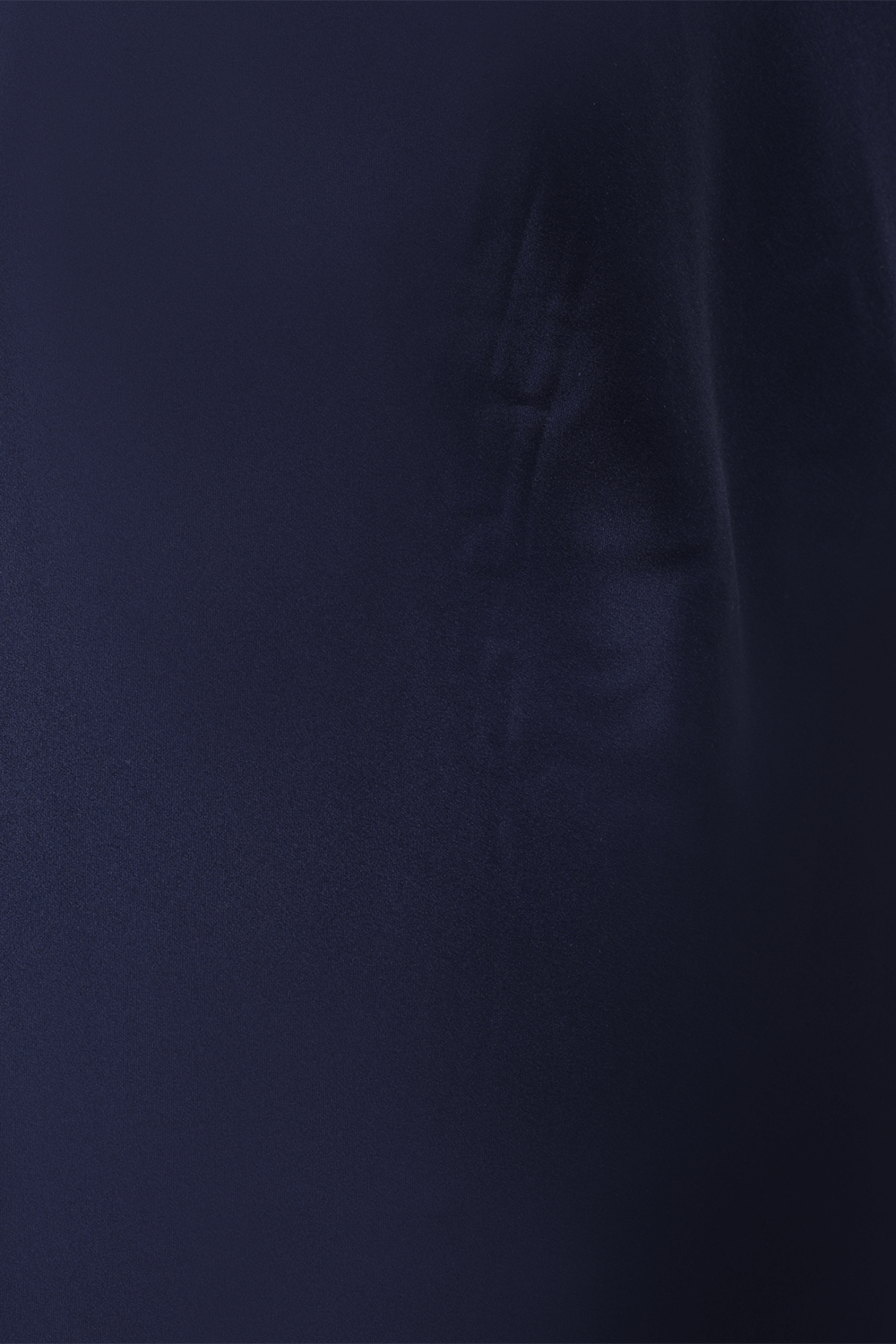 תמונה אחורית של שמלת משי באורך מידי