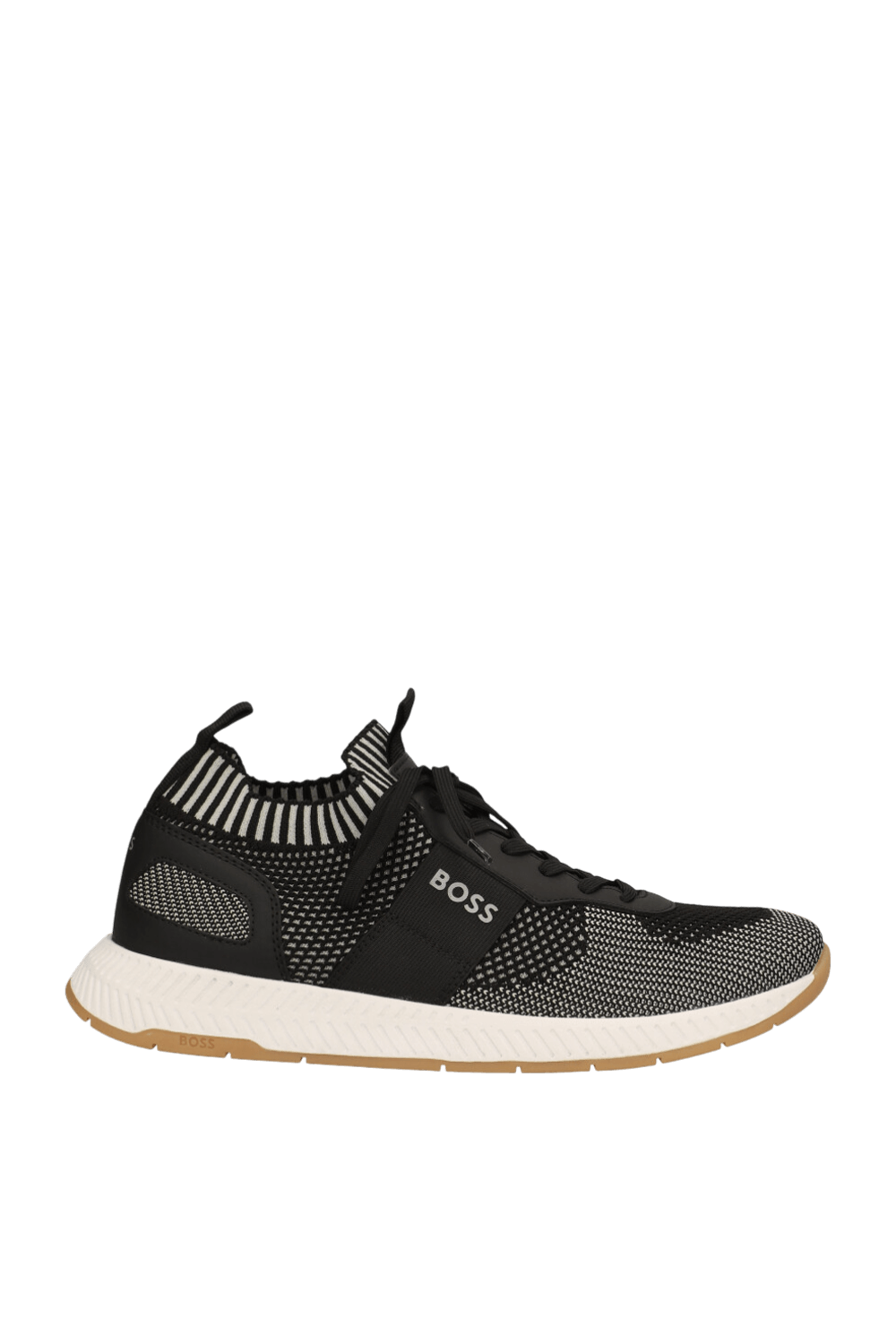 תמונה קידמית של נעלי סניקרס