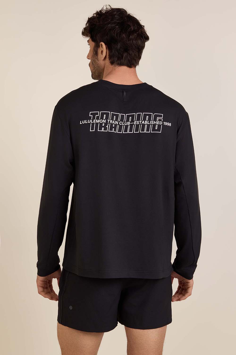 תמונת דוגמן אחורית של EasySet Training Long-Sleeve Shirt Graphic