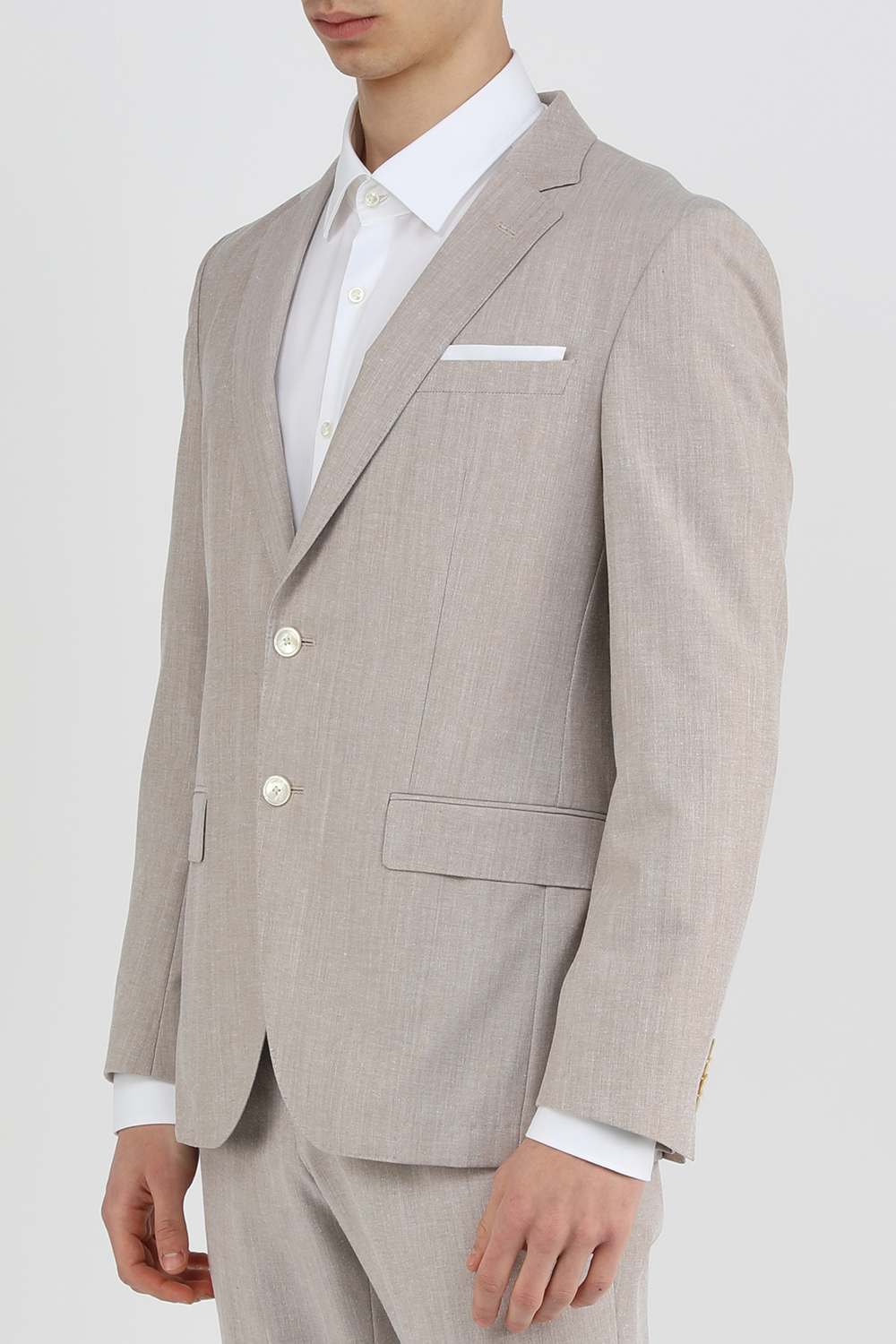 תמונת דוגמן קידמית של בלייזר צמר אפור בגזרת סלים