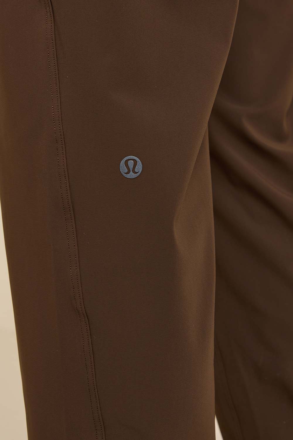 תמונת תקריב דוגמן של Pace Breaker Jogger Regular