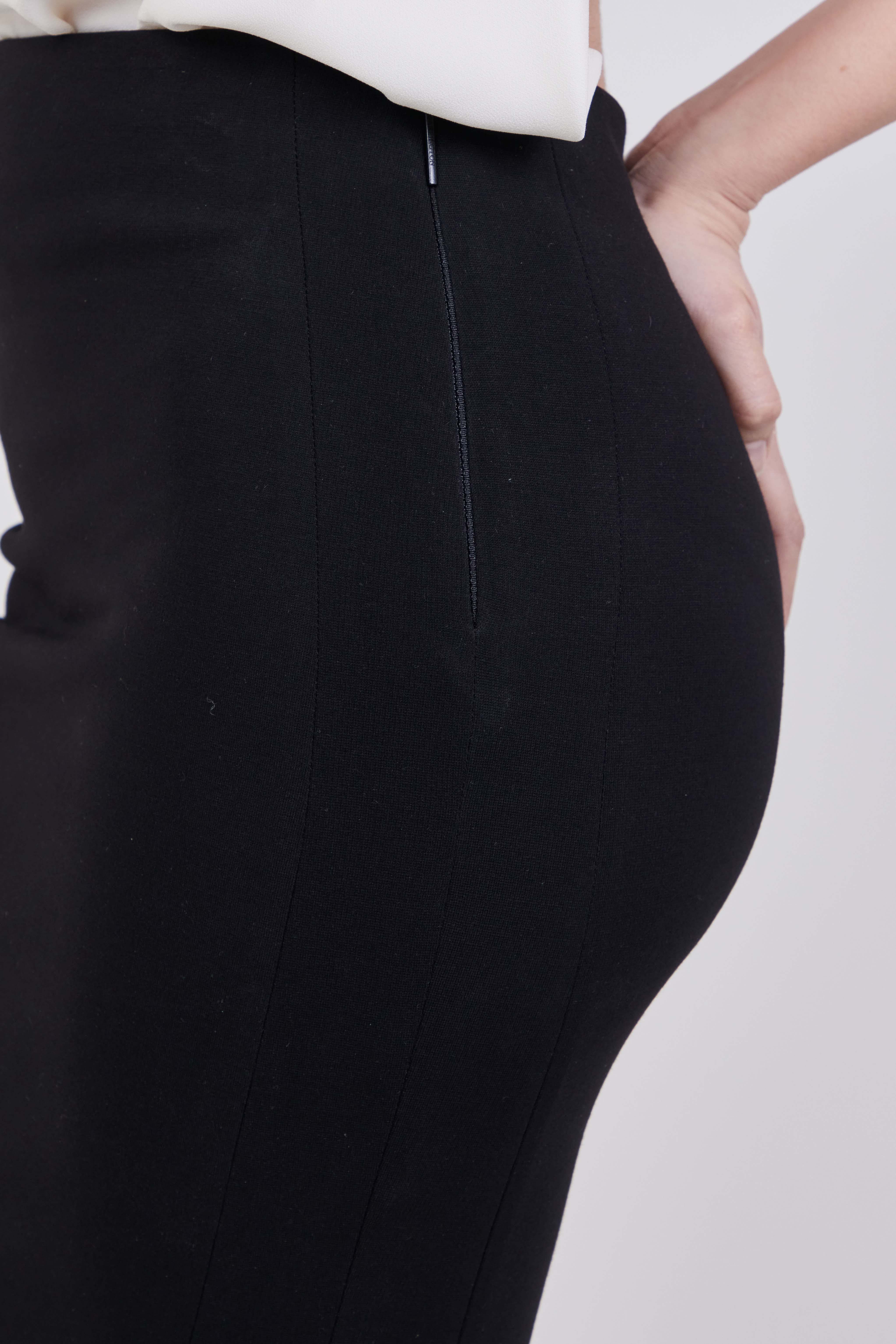 תמונת תקריב דוגמן של חצאית מידי