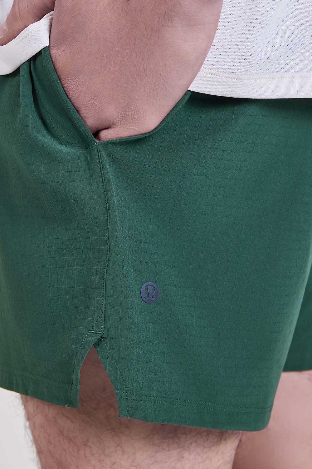 תמונת תקריב דוגמן של Mile Maker Ripstop Lined Short 6''