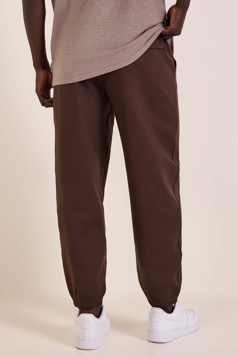 תמונת דוגמן אחורית של Soft Jersey Jogger Regular