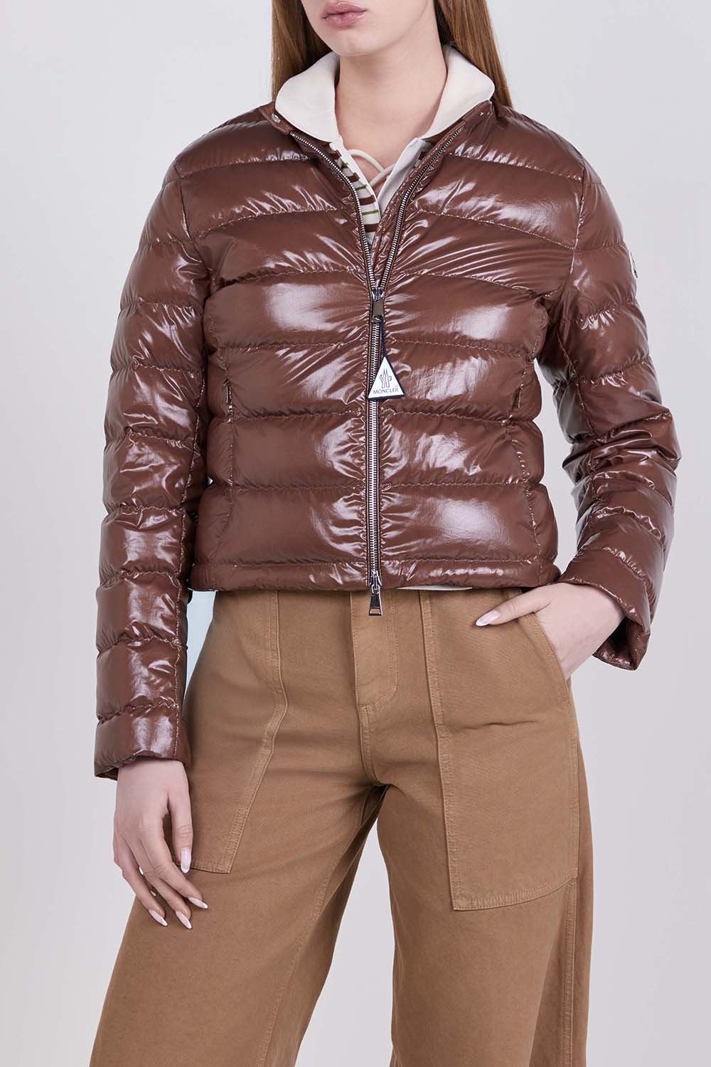 תמונת דוגמן קידמית של מעיל פוך קרופ