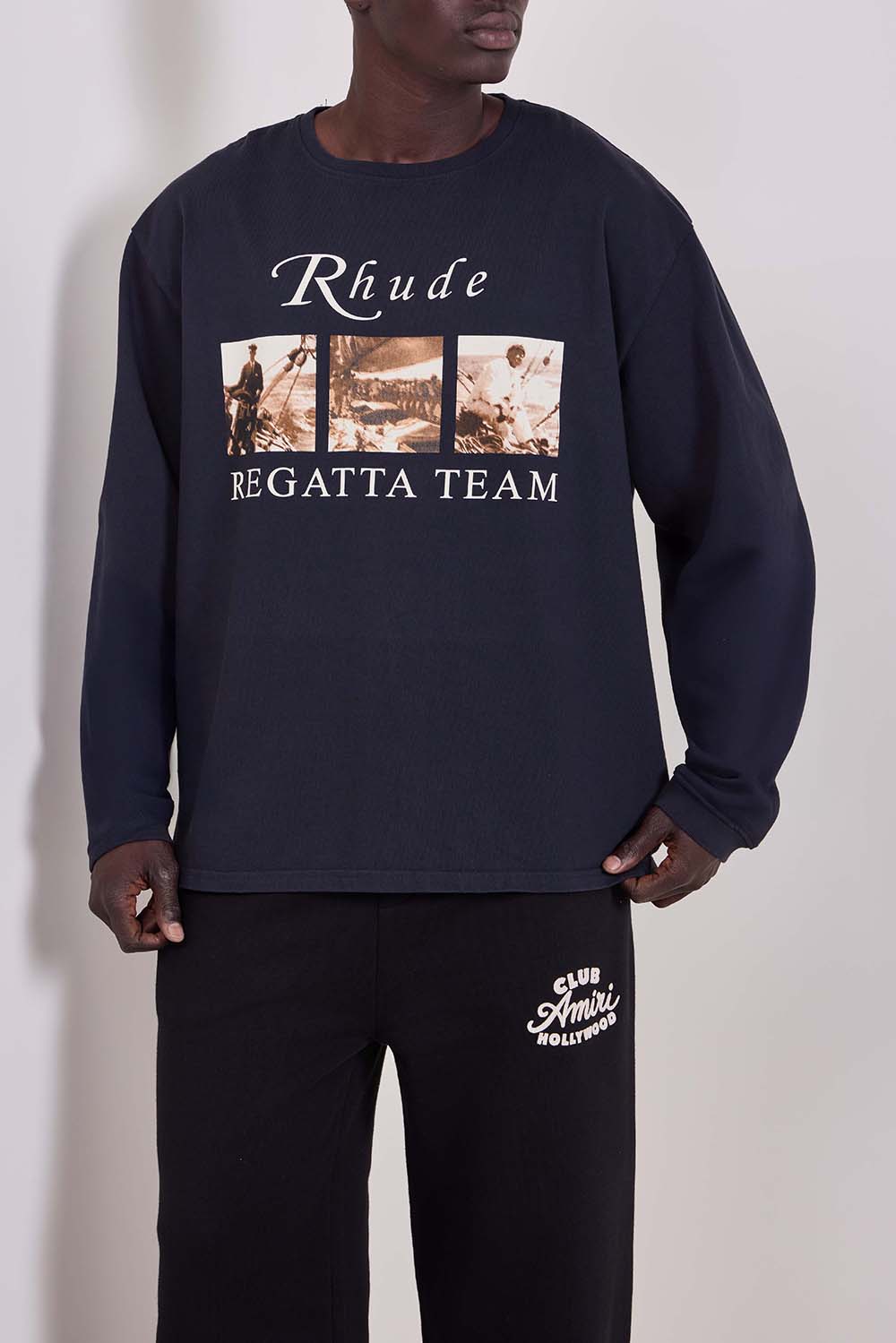 תמונת דוגמן קידמית של חולצת טי שרוול ארוך