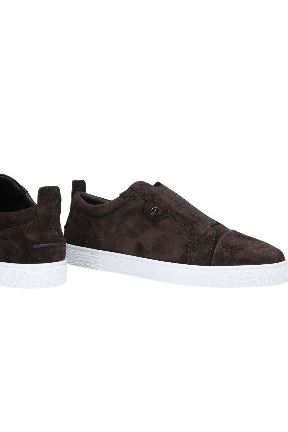 תמונת תקריב של נעלי סניקרס זמש