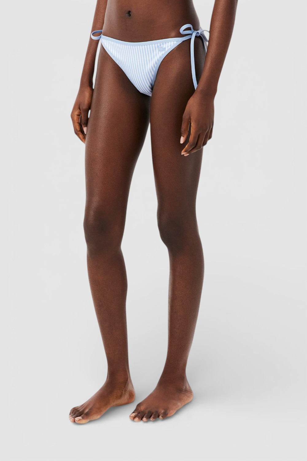 תמונת דוגמן קידמית של תחתון בקיני