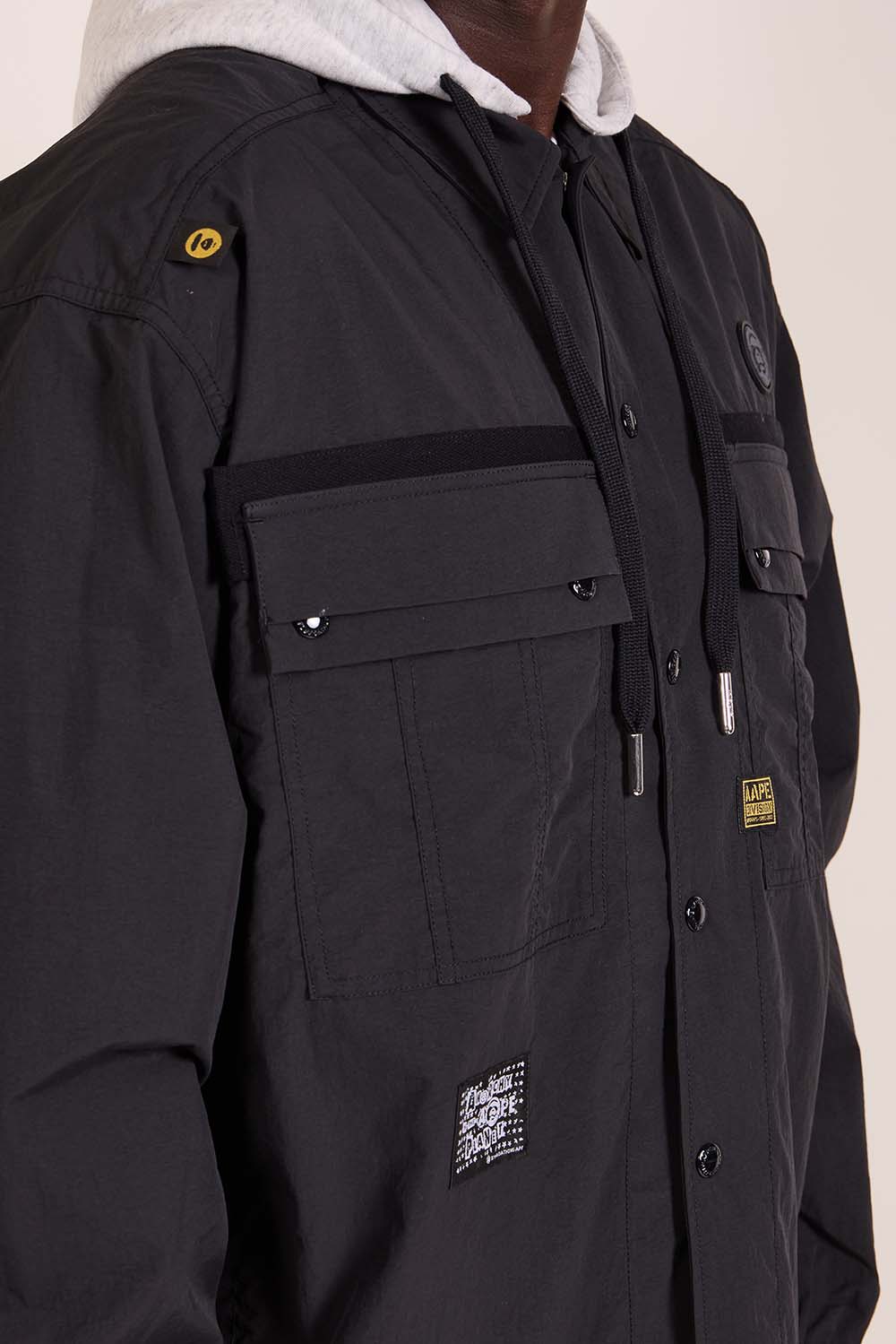 תמונת תקריב דוגמן של ז'קט קל