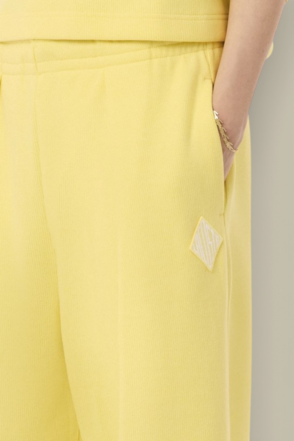 תמונת תקריב דוגמן של PRE LINE מכנסי ג'וגר רחבים