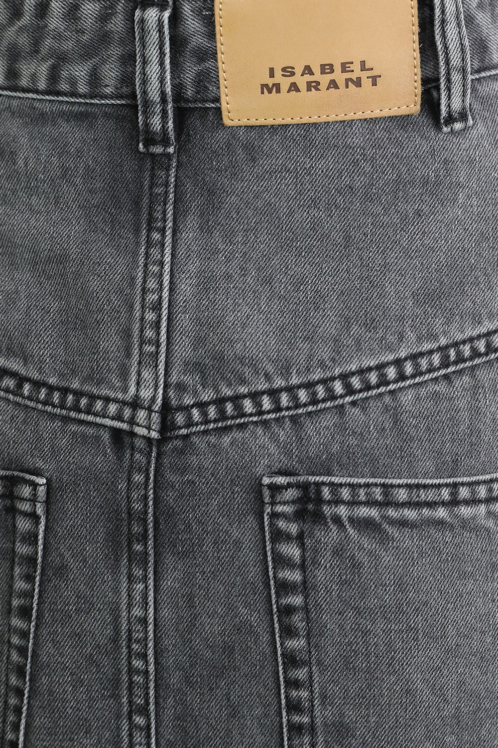 תמונת תקריב דוגמן של חצאית ג`ינס מידי