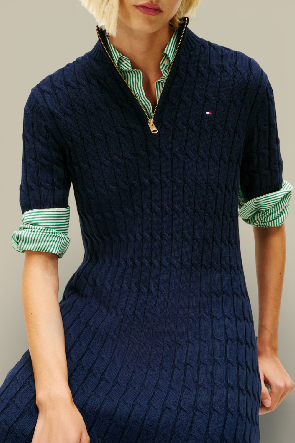 תמונת דוגמן קידמית של שמלת מידי