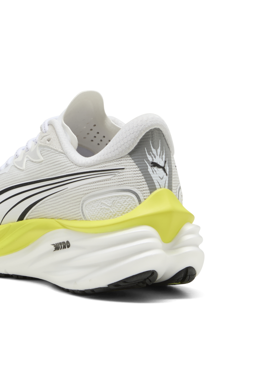 תמונת פנים של נעלי ריצה ולוסיטי ניטרו 4