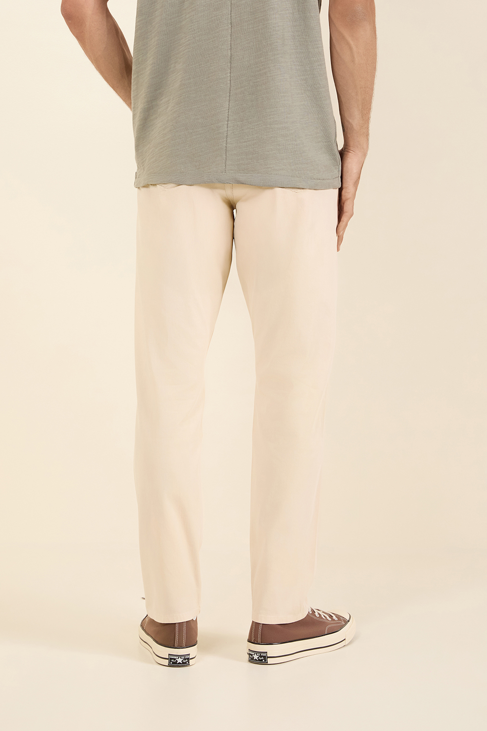 תמונת דוגמן אחורית של מכנסי ג'ינס