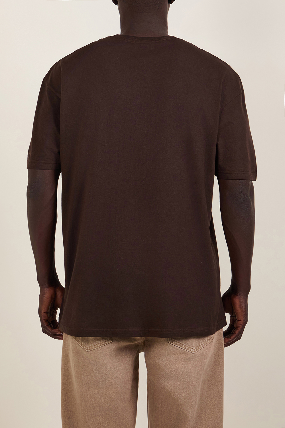 תמונת תקריב דוגמן של חולצת טי