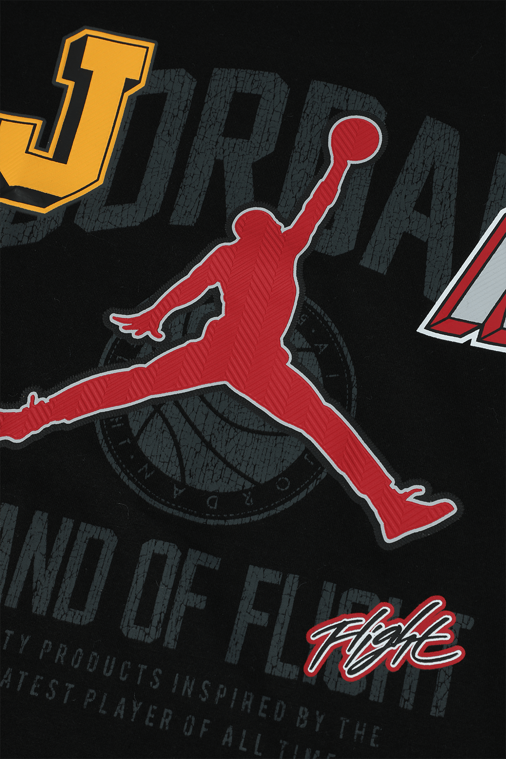 תמונה אחורית של חולצת טי מדגם ג'ים 23