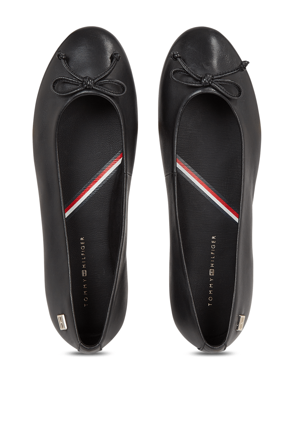 תמונת תקריב של נעלי בלרינה