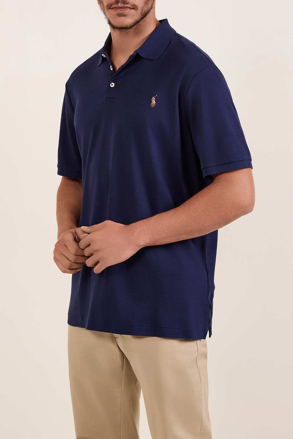 תמונת דוגמן קידמית של חולצת פולו