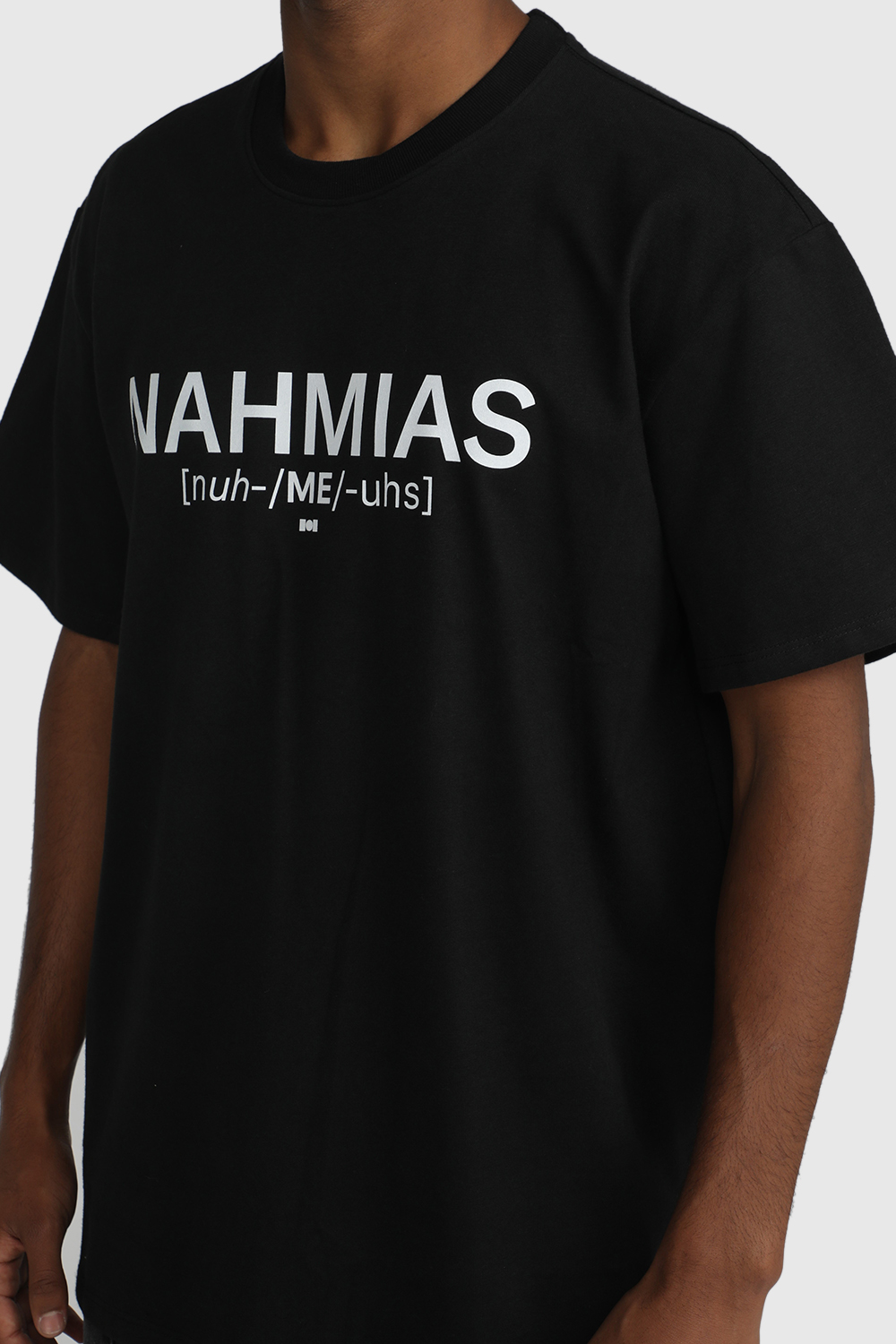 תמונת דוגמן אחורית של חולצת טי