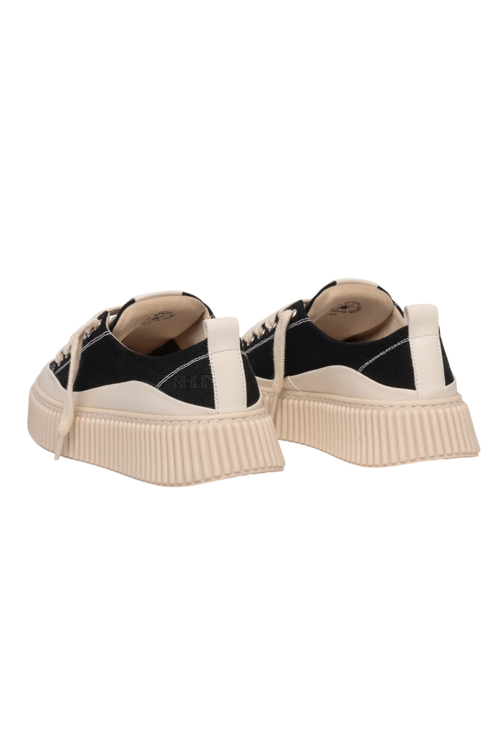 תמונה אחורית של נעלי סניקרס 2020