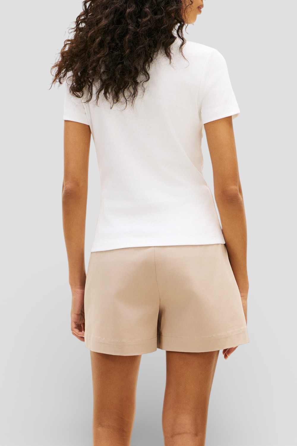 תמונת דוגמן אחורית של טי שירט