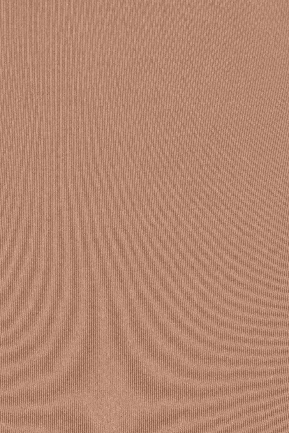 תמונת תקריב דוגמן של HIGH WAIST THONG