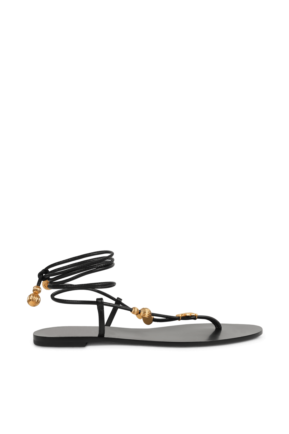 תמונה קידמית של סנדלים שחורים עם רצועת קרסול מתלפפת