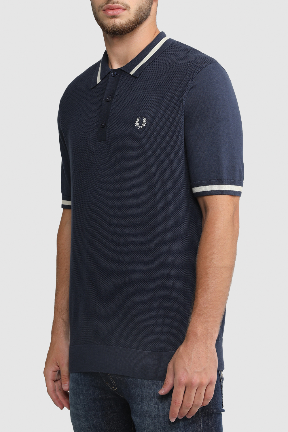 תמונת דוגמן קידמית של חולצת פולו