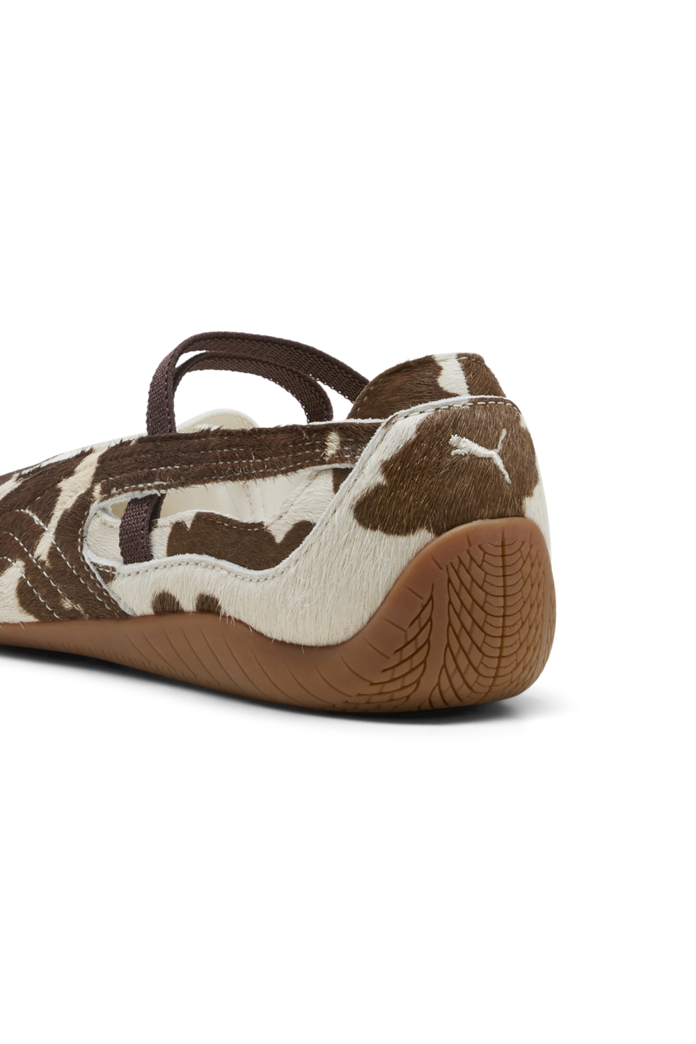 תמונת פנים של נעלי סניקרס