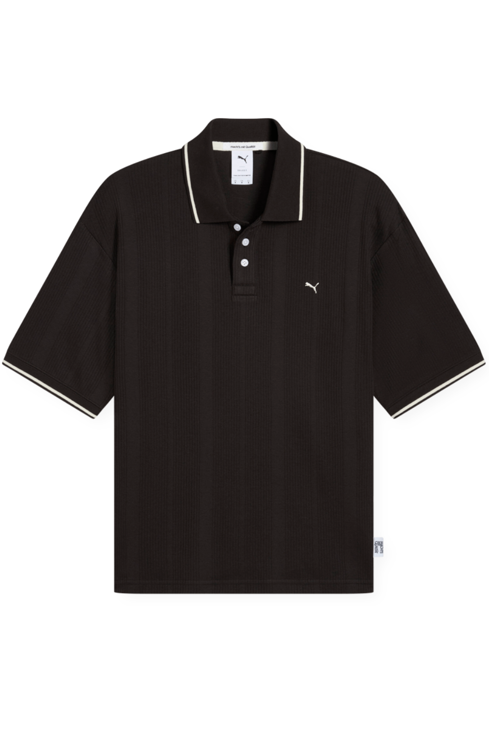 תמונה קידמית של חולצת פולו