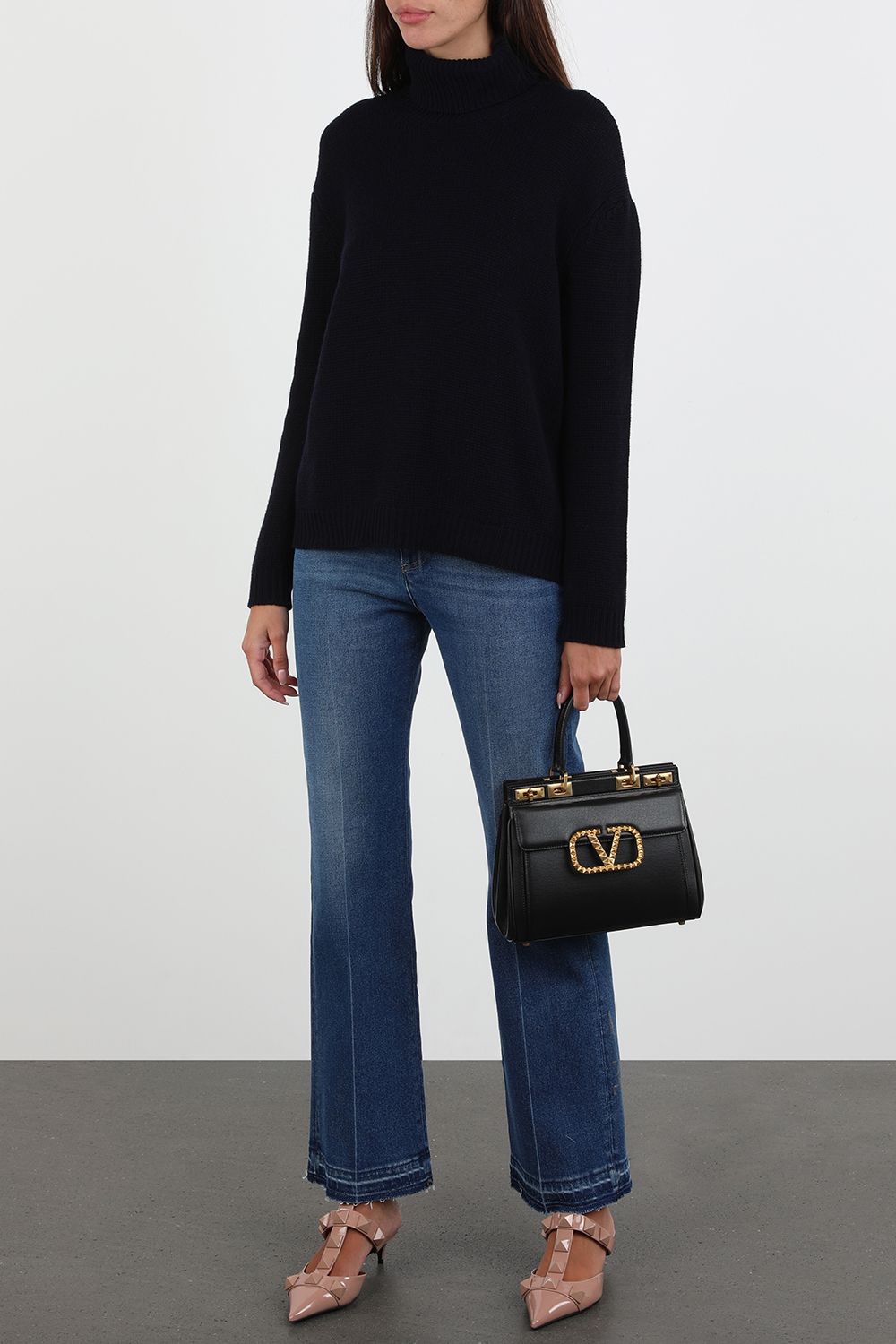 תמונת דוגמן אחורית של נעלי עקב רומן סטד בצבע רוזה