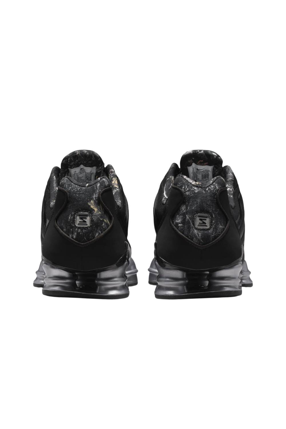 תמונת פנים של נעלי סניקרס שוקס טי־אל