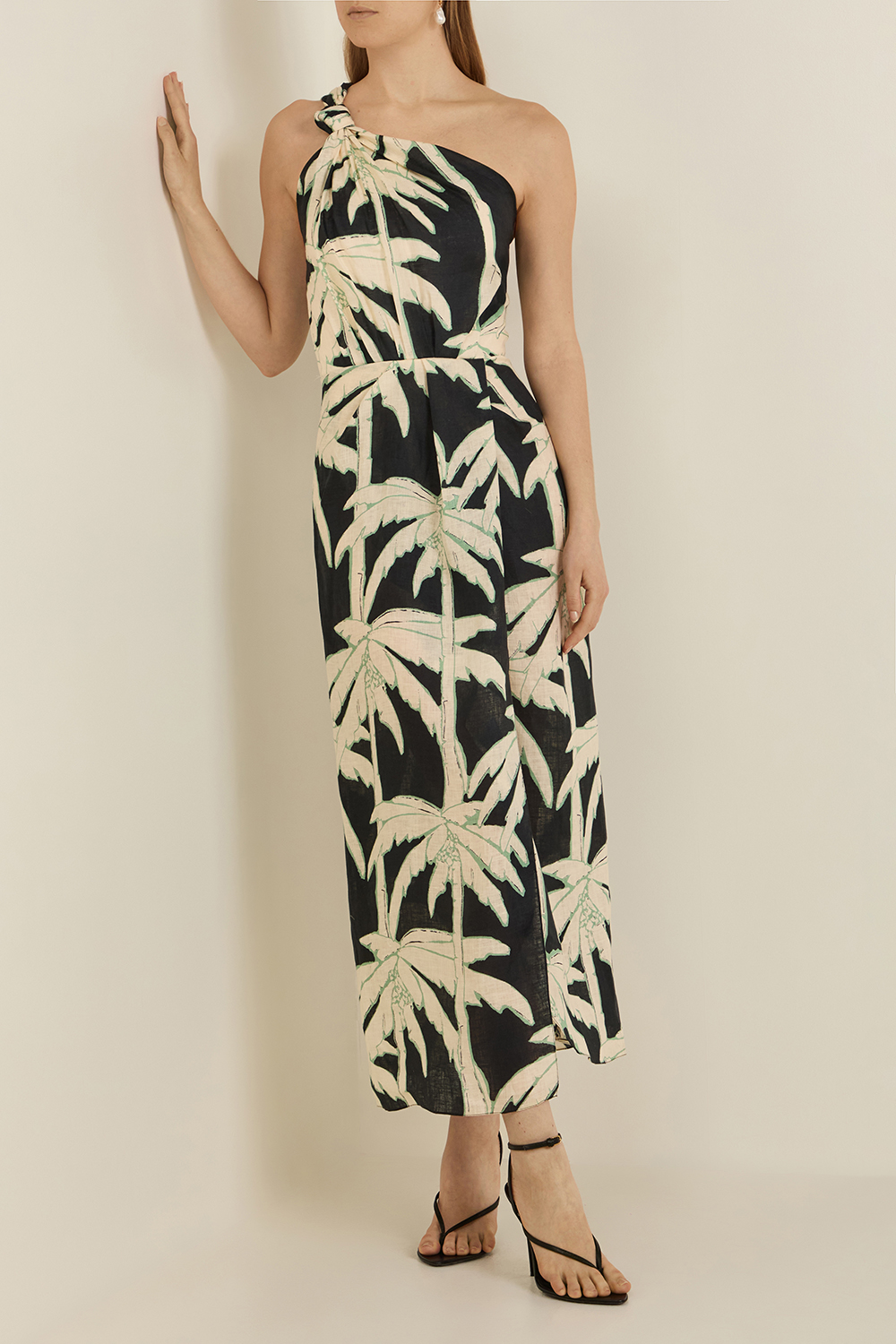 תמונת דוגמן קידמית של שמלה