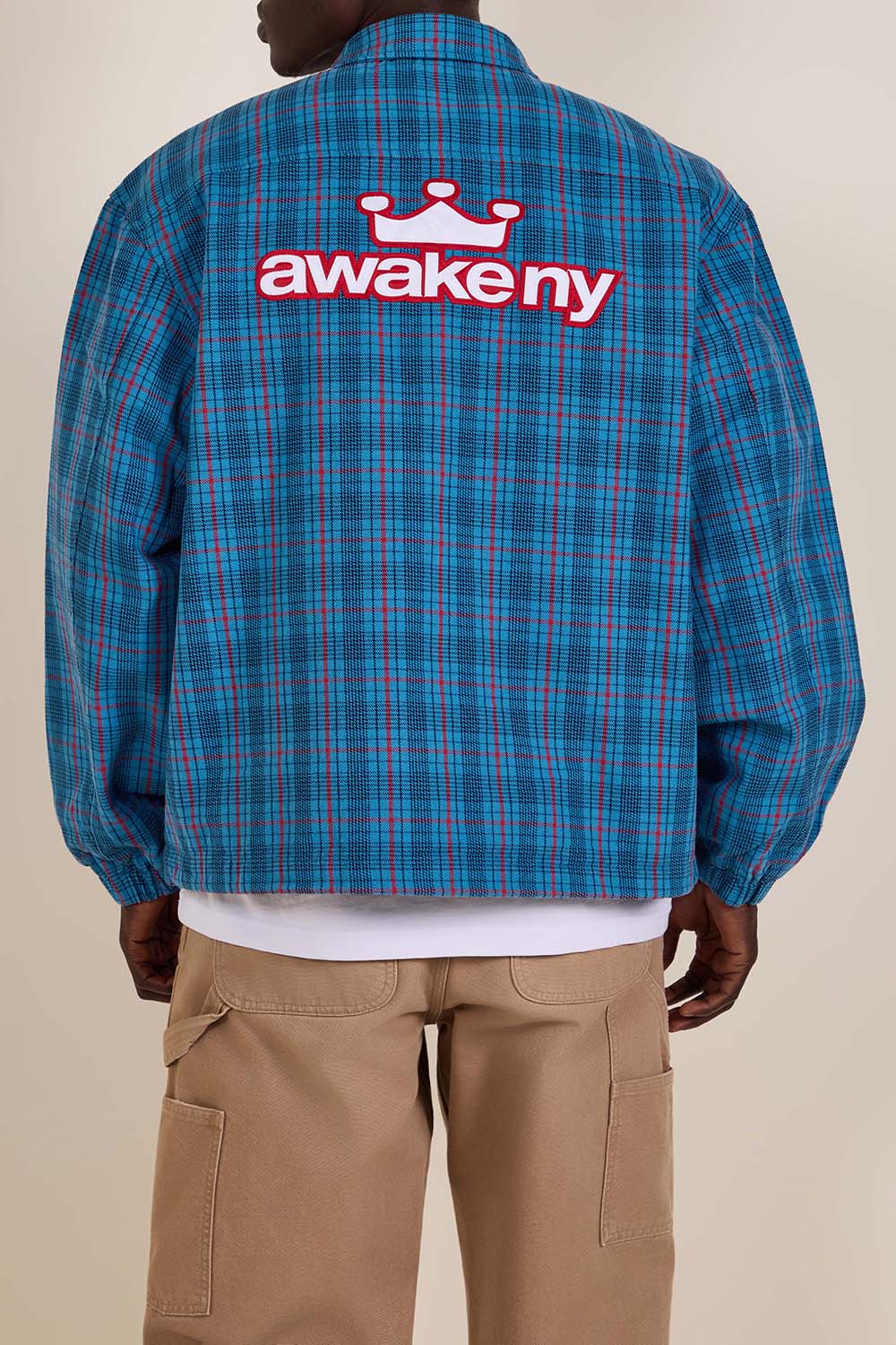 תמונת תקריב דוגמן של ז'קט קואצ'ר