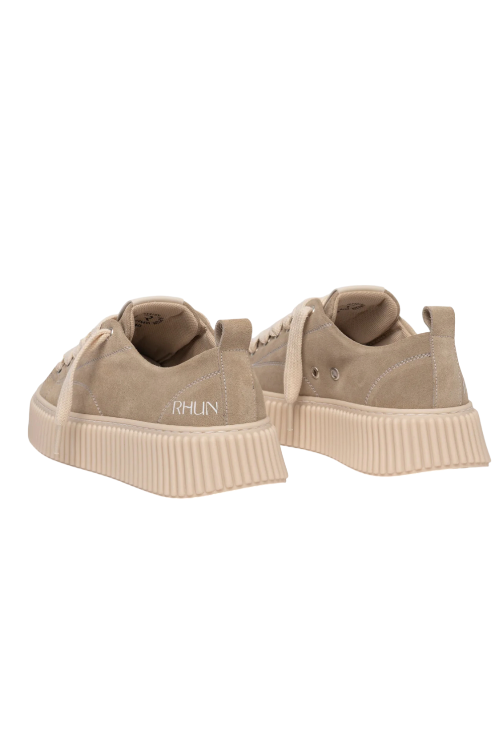 תמונה אחורית של נעלי סניקרס 2020