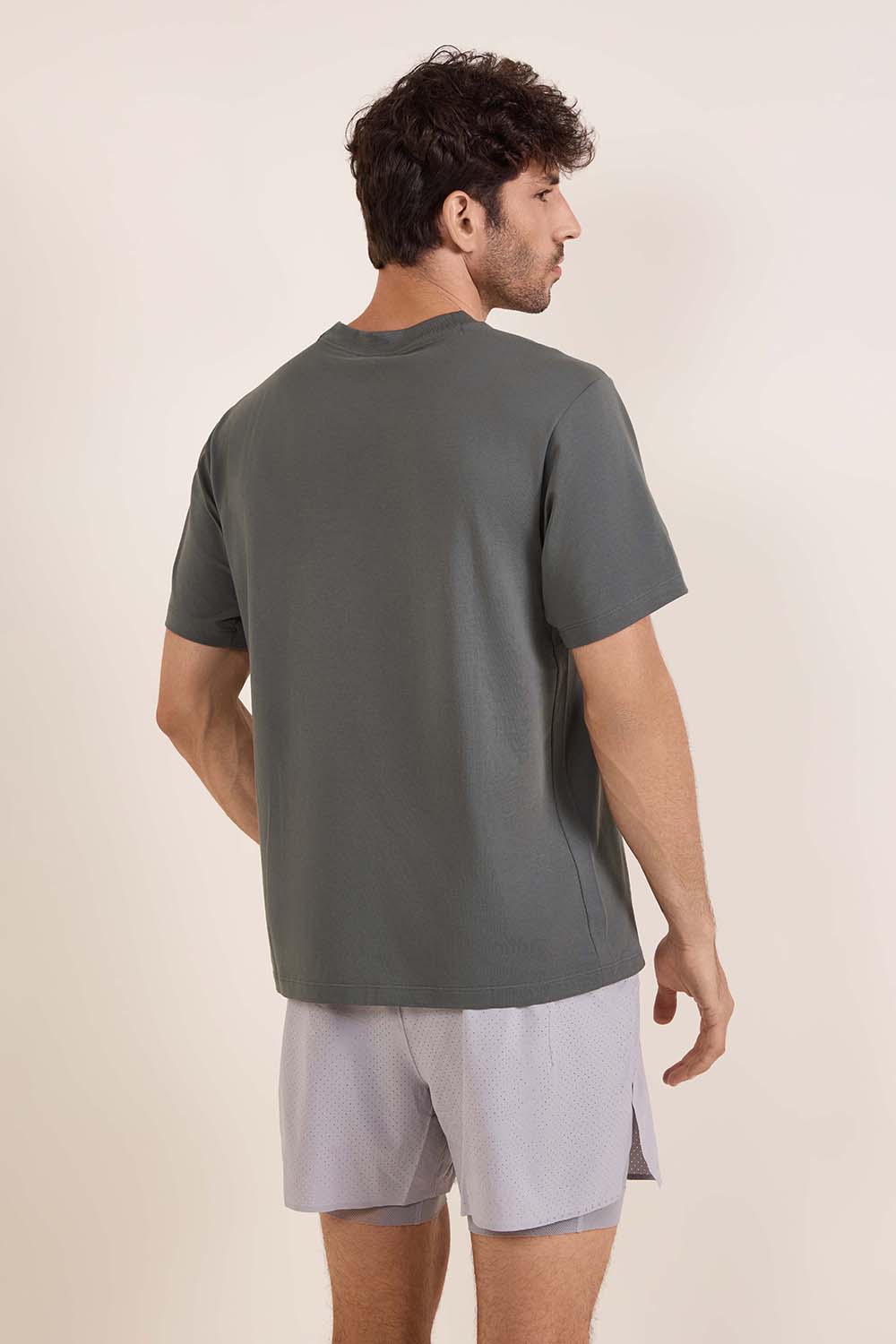 תמונת דוגמן אחורית של Zeroed In Short Sleeve Shirt