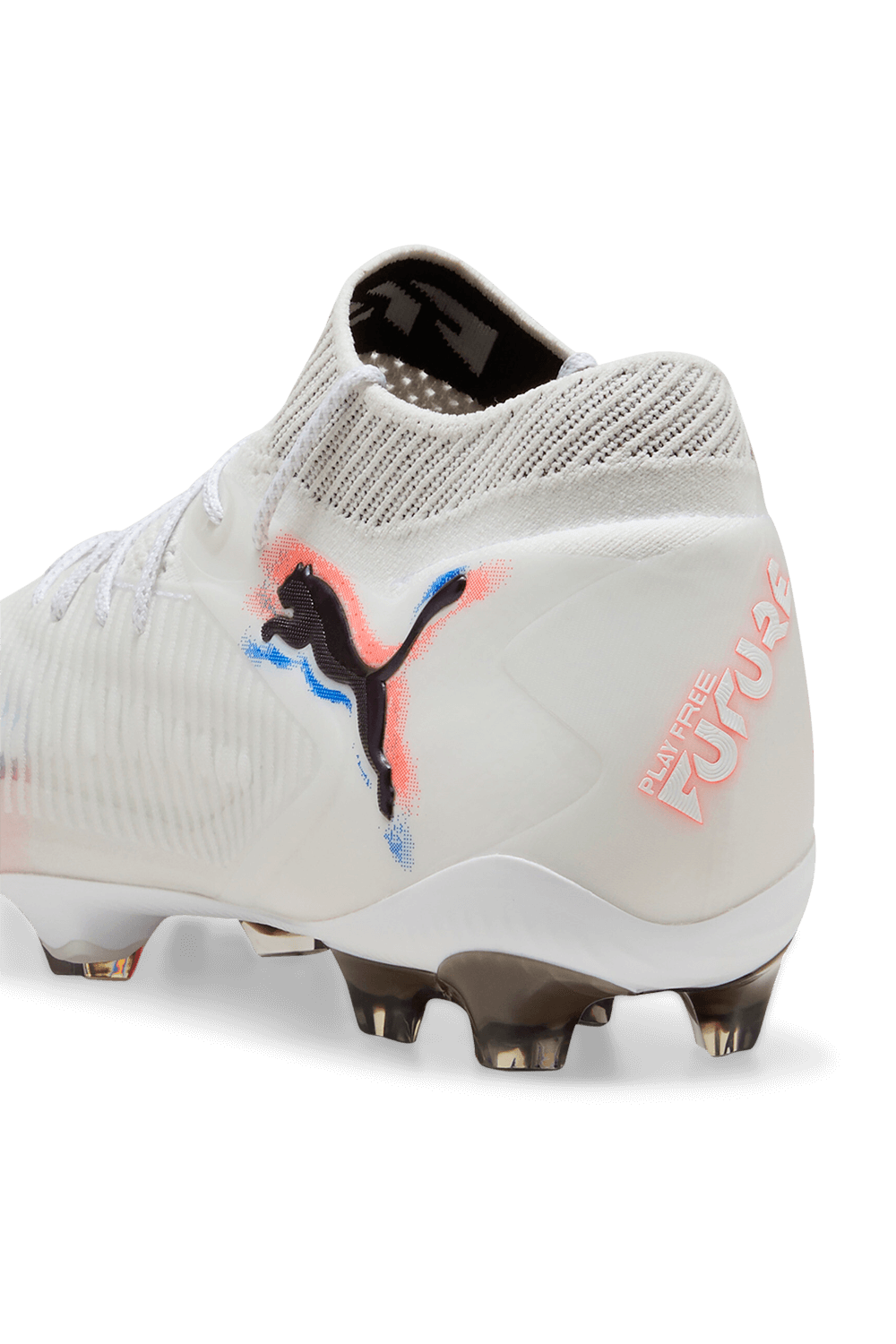 תמונת פנים של נעלי פיוצ'ר 8