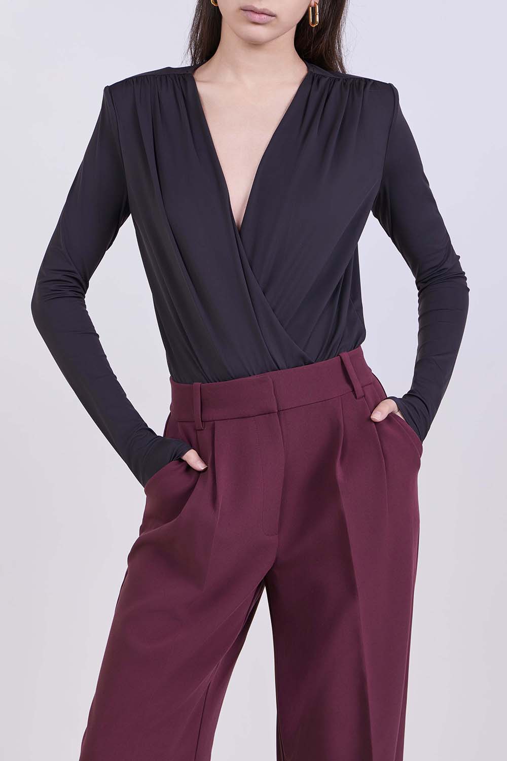 תמונת דוגמן קידמית של בגד גוף