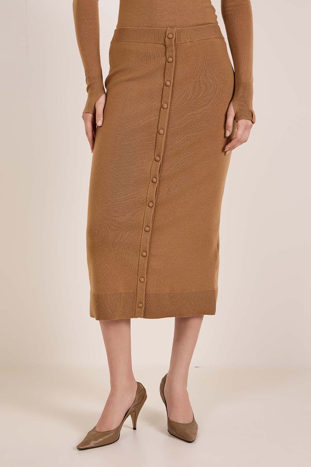 תמונת דוגמן קידמית של חצאית צמר מידי