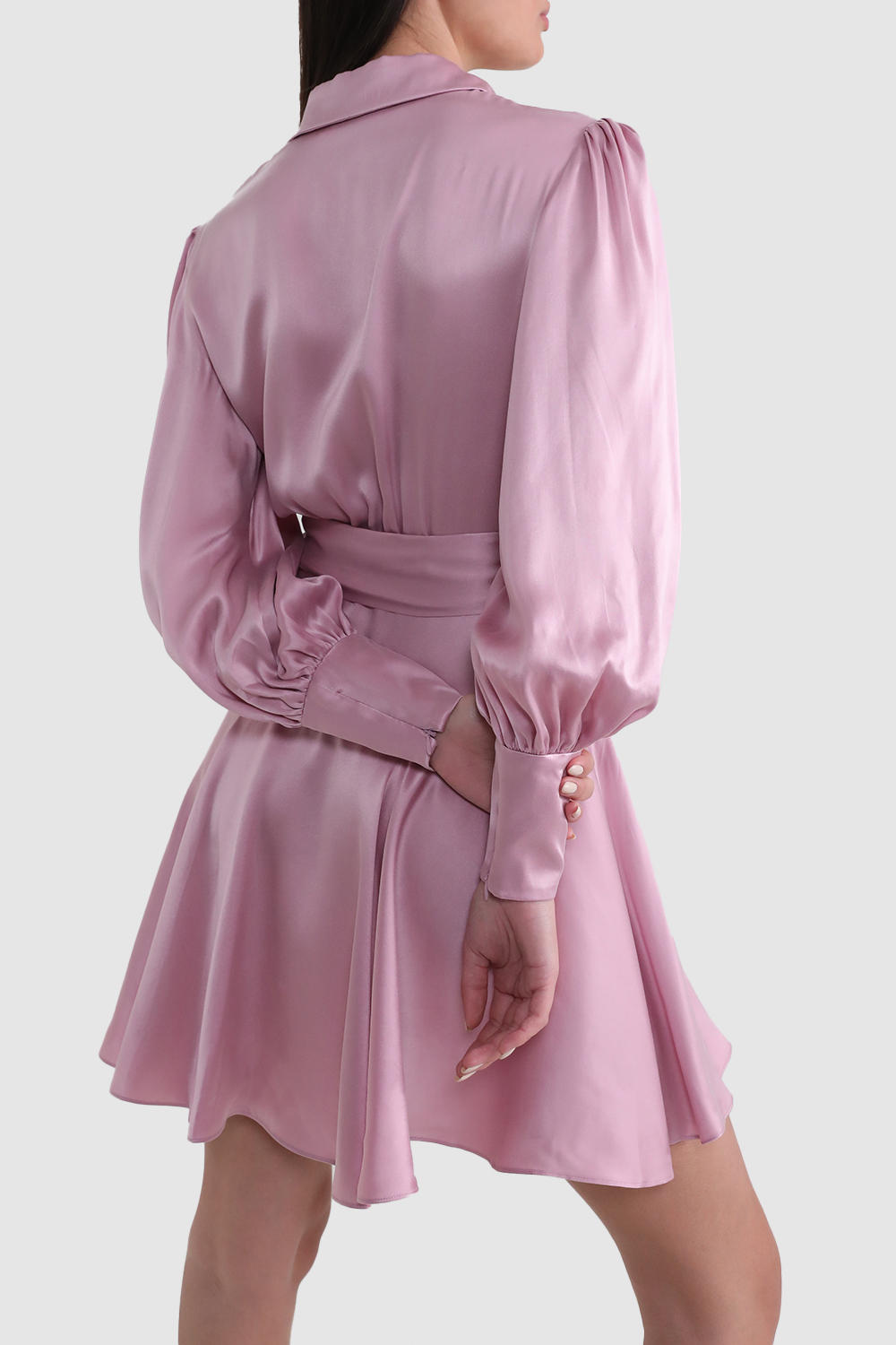 תמונת דוגמן אחורית של שמלת מיני מעטפת