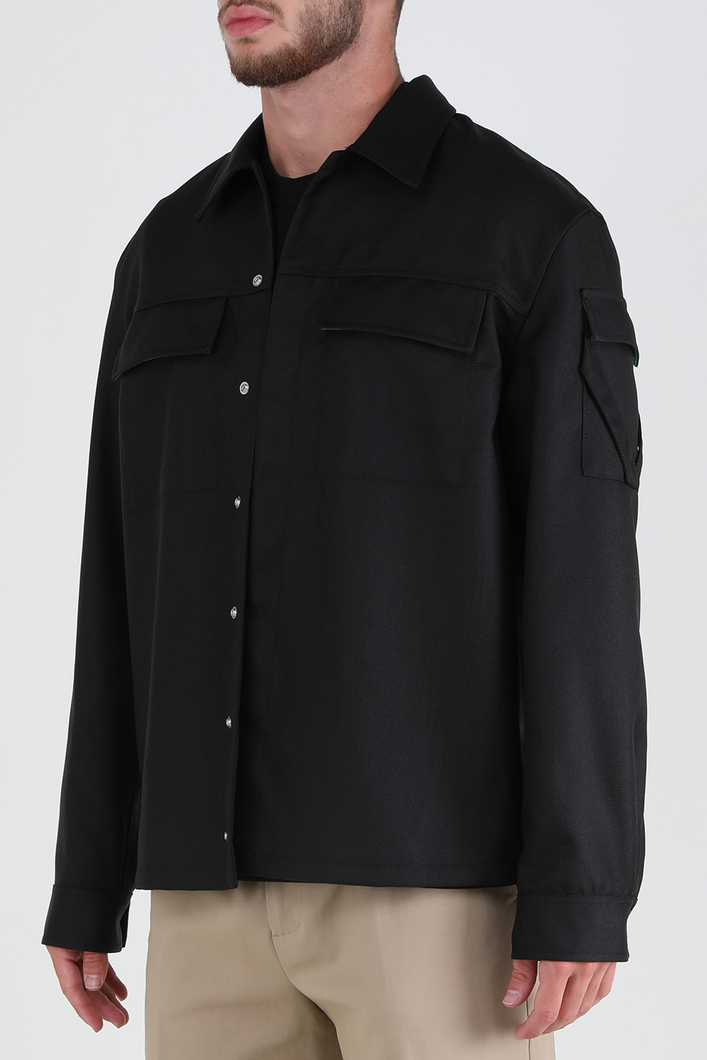 תמונת דוגמן קידמית של ז'קט מכופתר עם כיסים