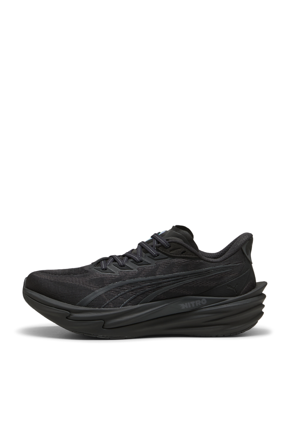 תמונה אחורית של נעלי סניקרס