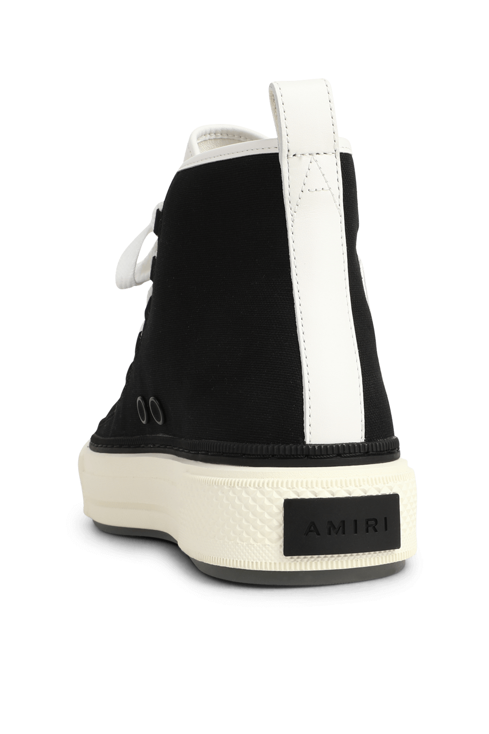 תמונה אחורית של סניקרס גבוהות עם סוליה מוגבהת