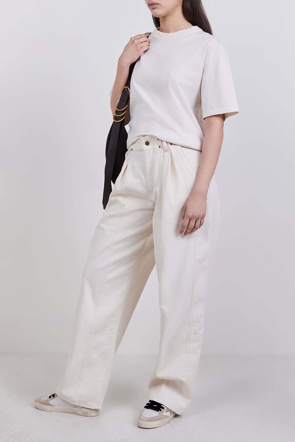 תמונת דוגמן קידמית של נעלי סניקרס סופר סטאר