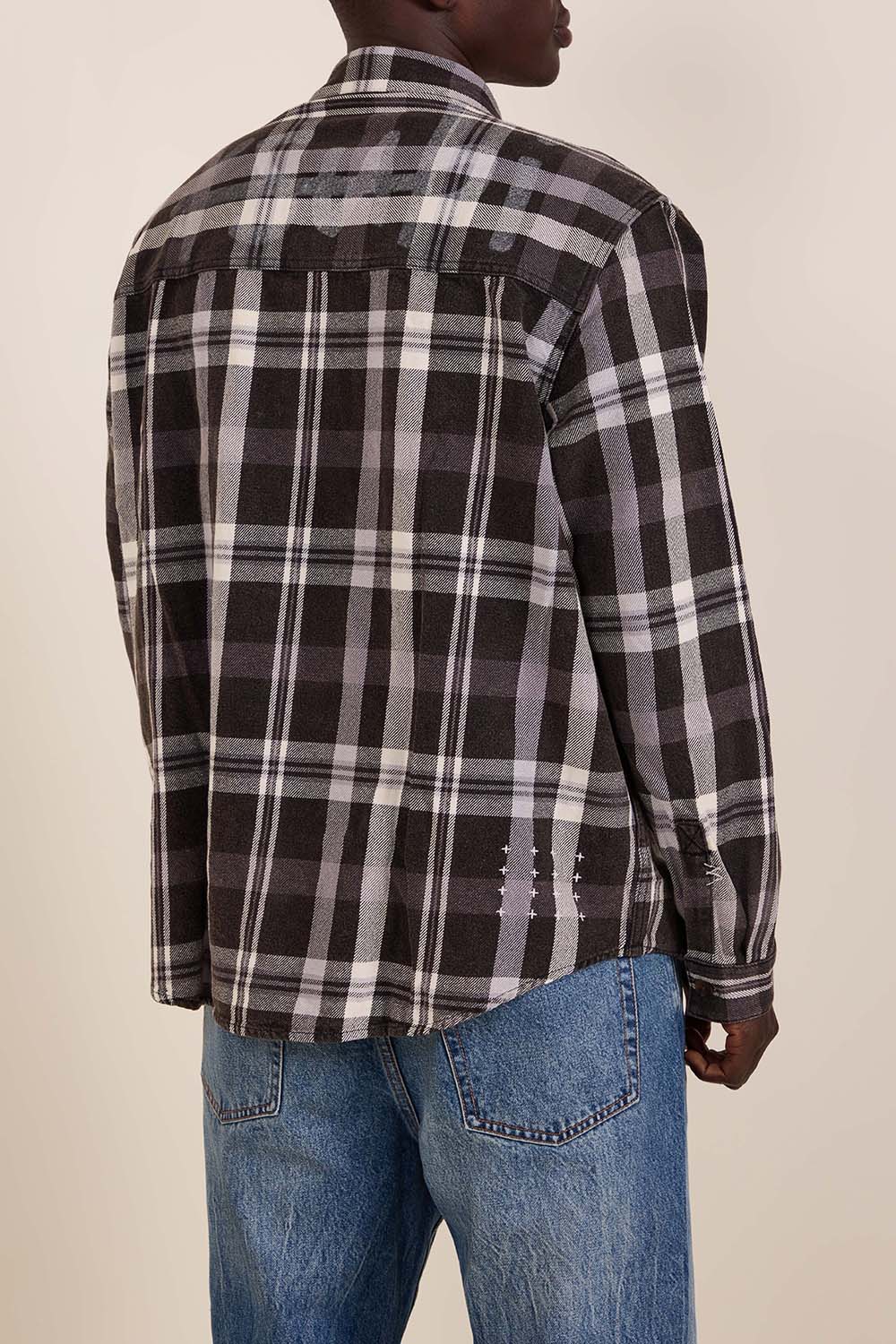 חולצה מכופתרת