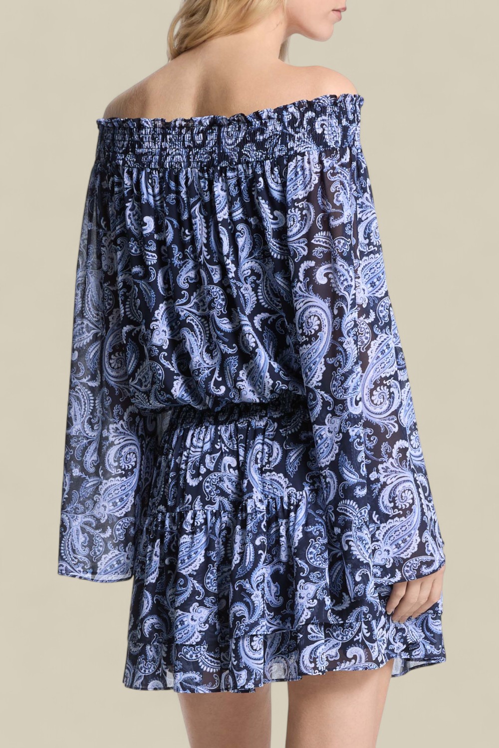 תמונת דוגמן אחורית של שמלת מיני אוף-שולדרס