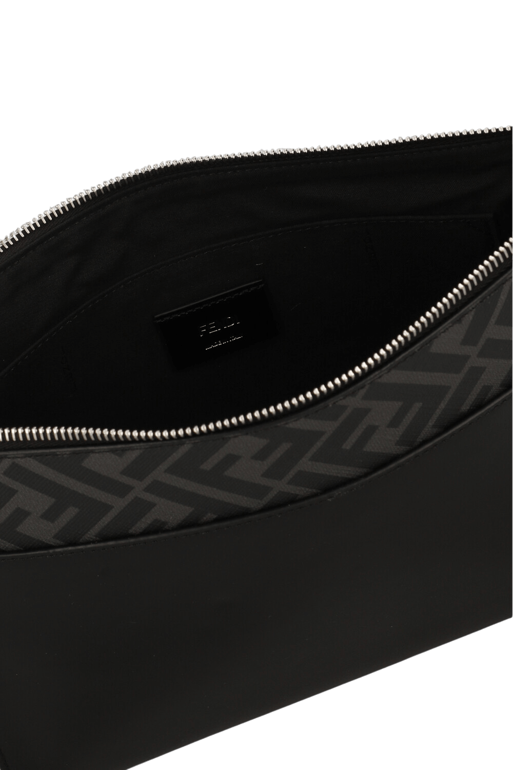 תמונת פנים של תיק קלאץ'