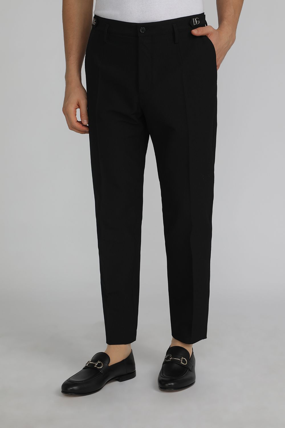 תמונת דוגמן קידמית של מכנסיים ארוכים